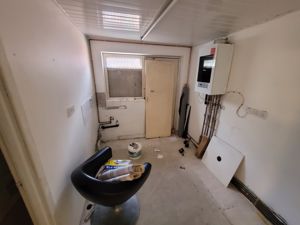 Photo 8- click for photo gallery